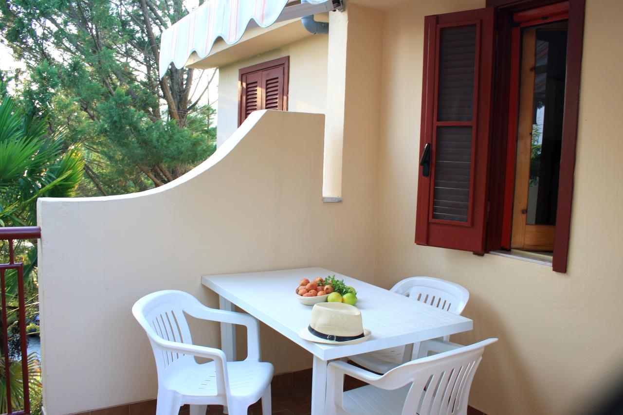 Residence Villa Agrimare ヴィエステ エクステリア 写真